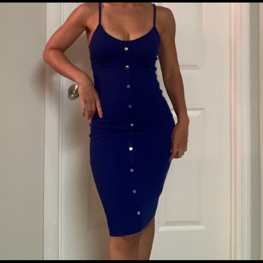 THE INGRID DRESS - Picture 7 of 15